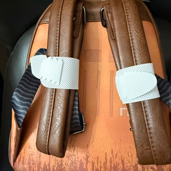 Loungefly Pixar Wall-E Backpack - Picture 5 of 5